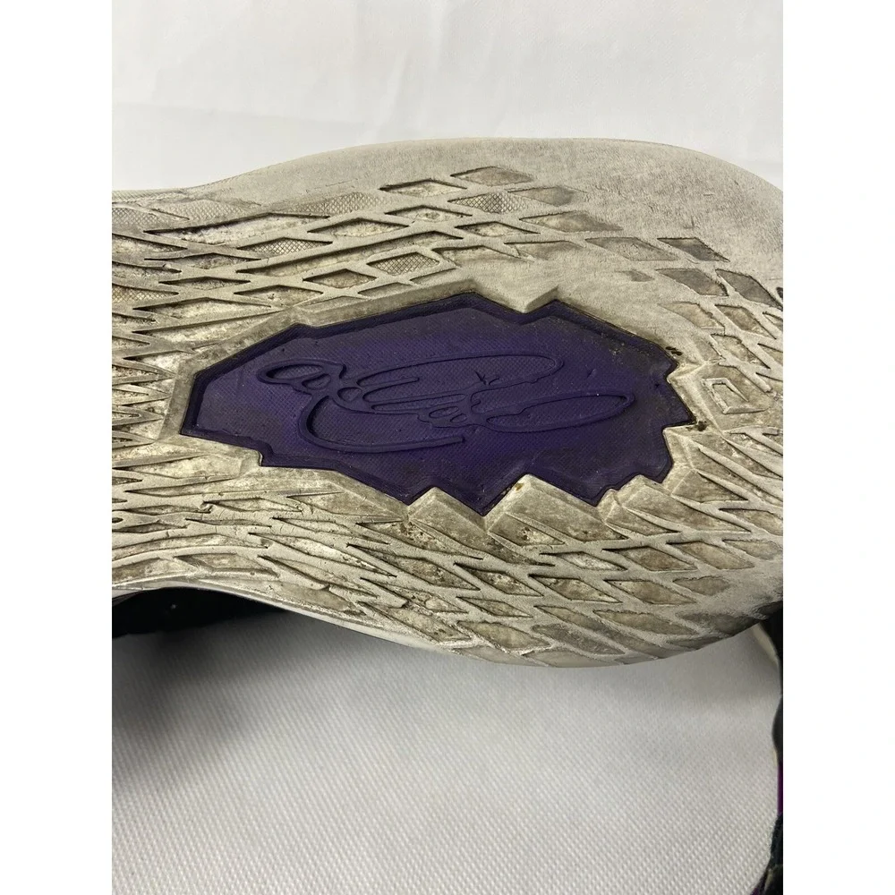 Size 12 - Nike LeBron 17 XVII‎ 